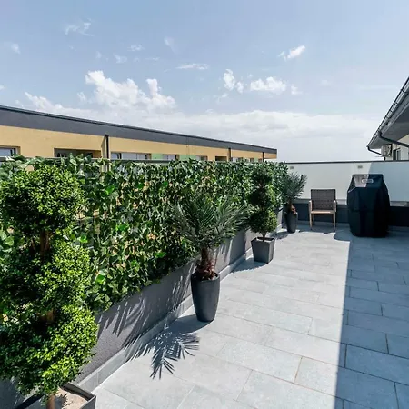 Beach Chic Penthouse Lägenhet Năvodari
